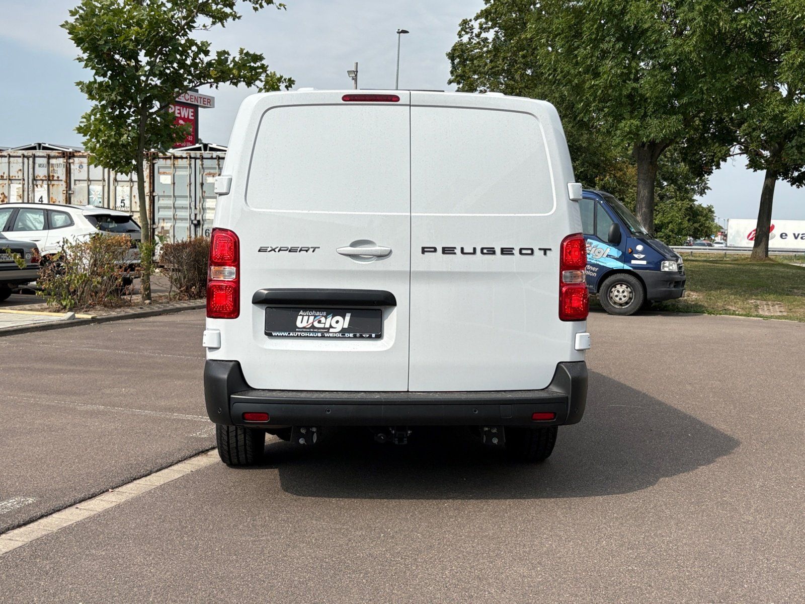 Fahrzeugabbildung Peugeot Expert DoKa L3 BlueHDi 180 EAT8 Doppelkabine
