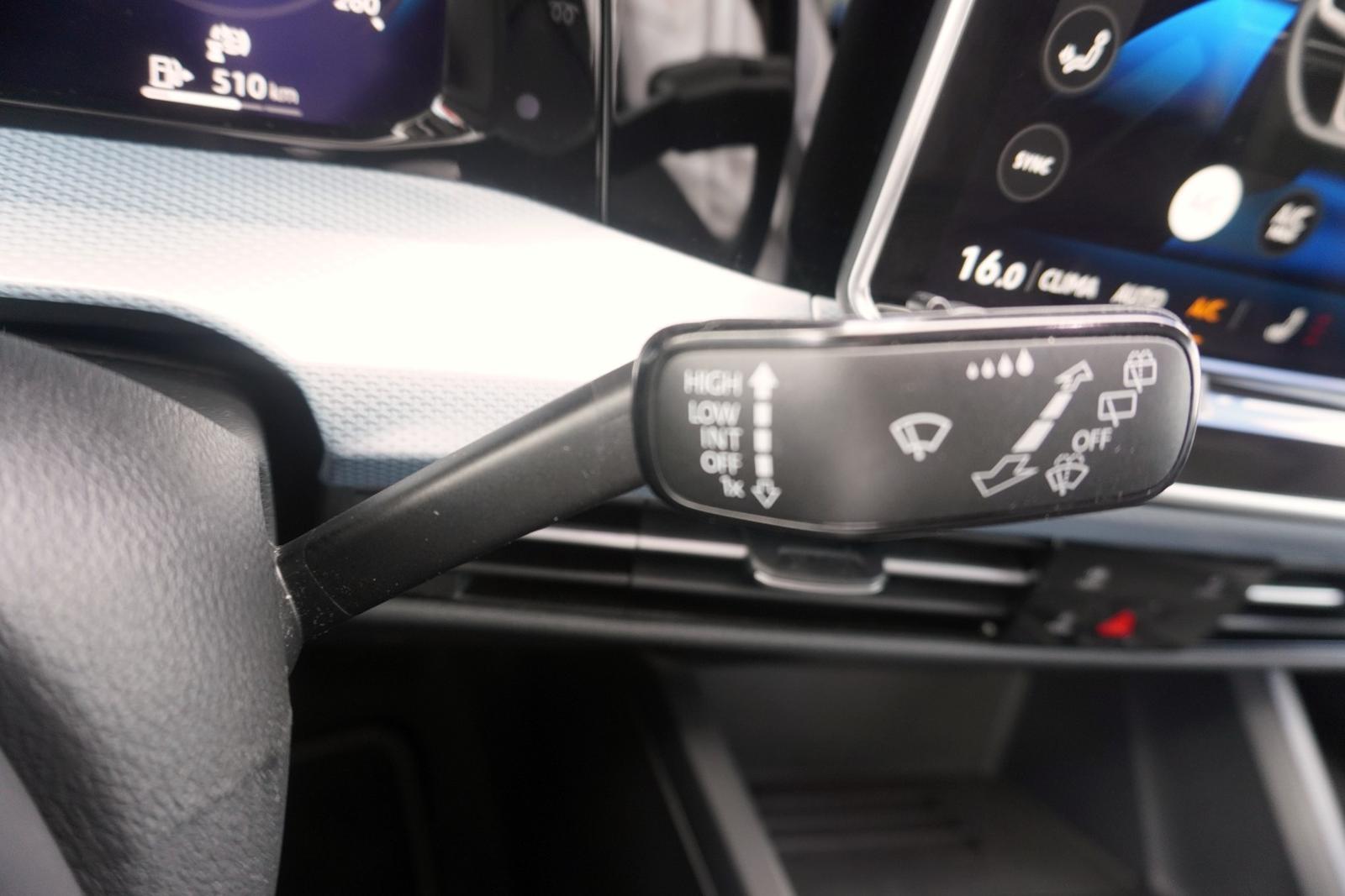 Volkswagen Golf VIII 1.5 eTSI Goal DSG LED Navi App-Connect, миниатюра 18