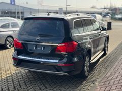 MERCEDES-BENZ GL 350 BlueTec 4Matic AMG/7-Sitzer/Panorama