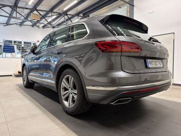 Volkswagen Touareg - 11