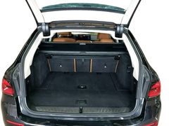 Fahrzeugabbildung BMW 530d Xdrive Luxury AHK+PANO+LASER+LEDER+360+ACC