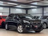 Peugeot 5008 Active Business 7SITZER*SPUR*VIR*APPS*1.H - Peugeot 5008 Gebrauchtwagen in Frankfurt
