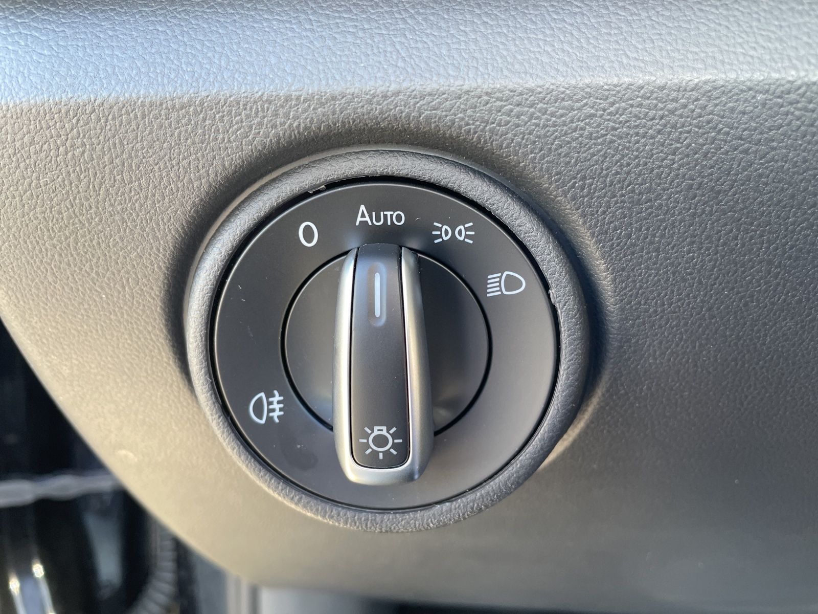 Fahrzeugabbildung Volkswagen e-up! Style Plus CCS Bluetooth SHZ