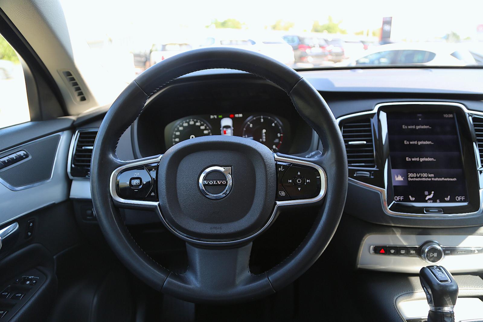 Volvo XC 90 Momentum 7-Sitzer LED HUD ACC Kamera 20"