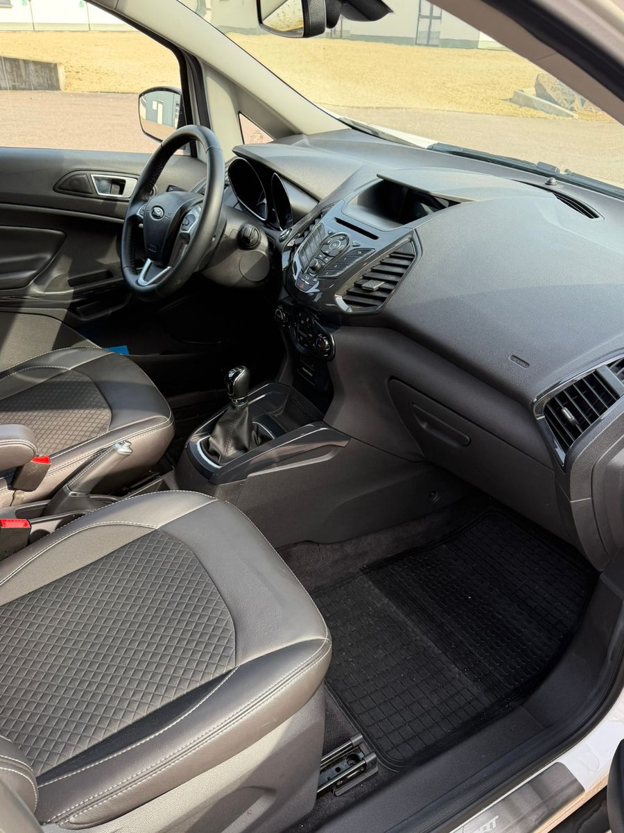 Fahrzeugabbildung Ford EcoSport Titanium 8fach Bereift ALUFelgen