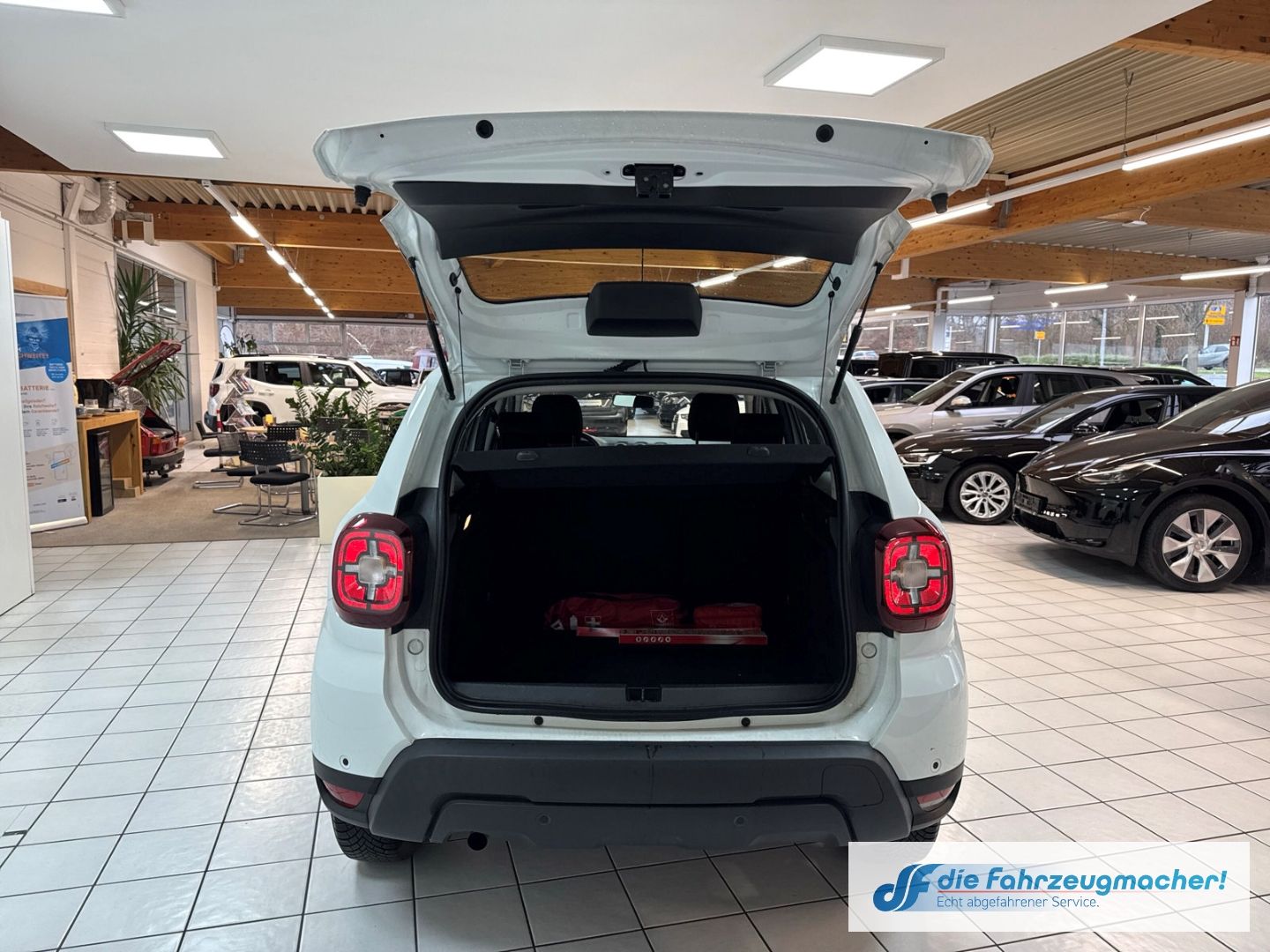 Fahrzeugabbildung Dacia Duster II Deal DAB PDC Berganfahrass. Speedlimit