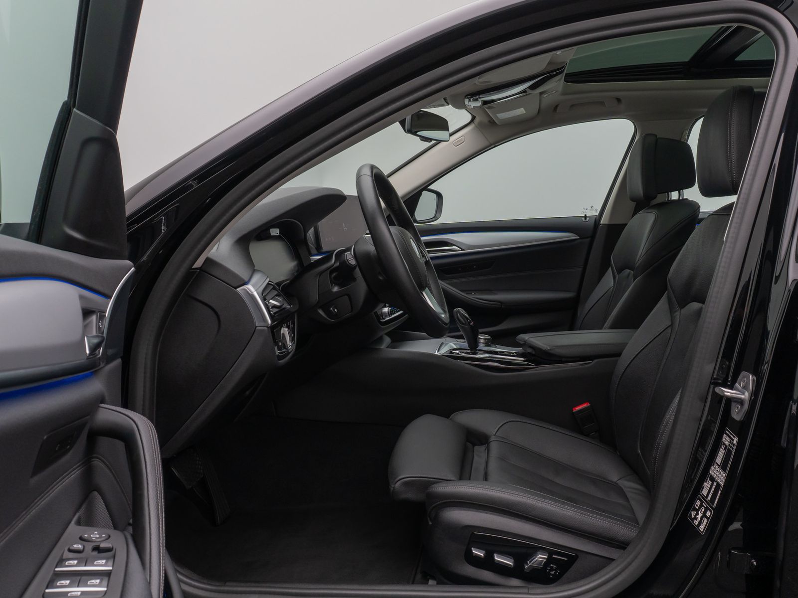 Fahrzeugabbildung BMW 530d xD Kamera DAB Laser HUD Belüft Panorama 19"
