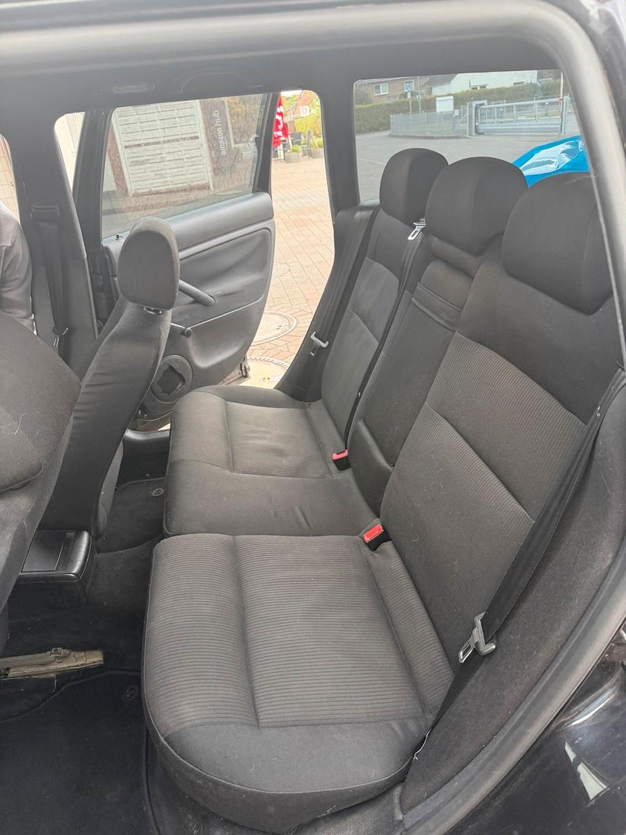 Volkswagen Passat 2004 — photo 14