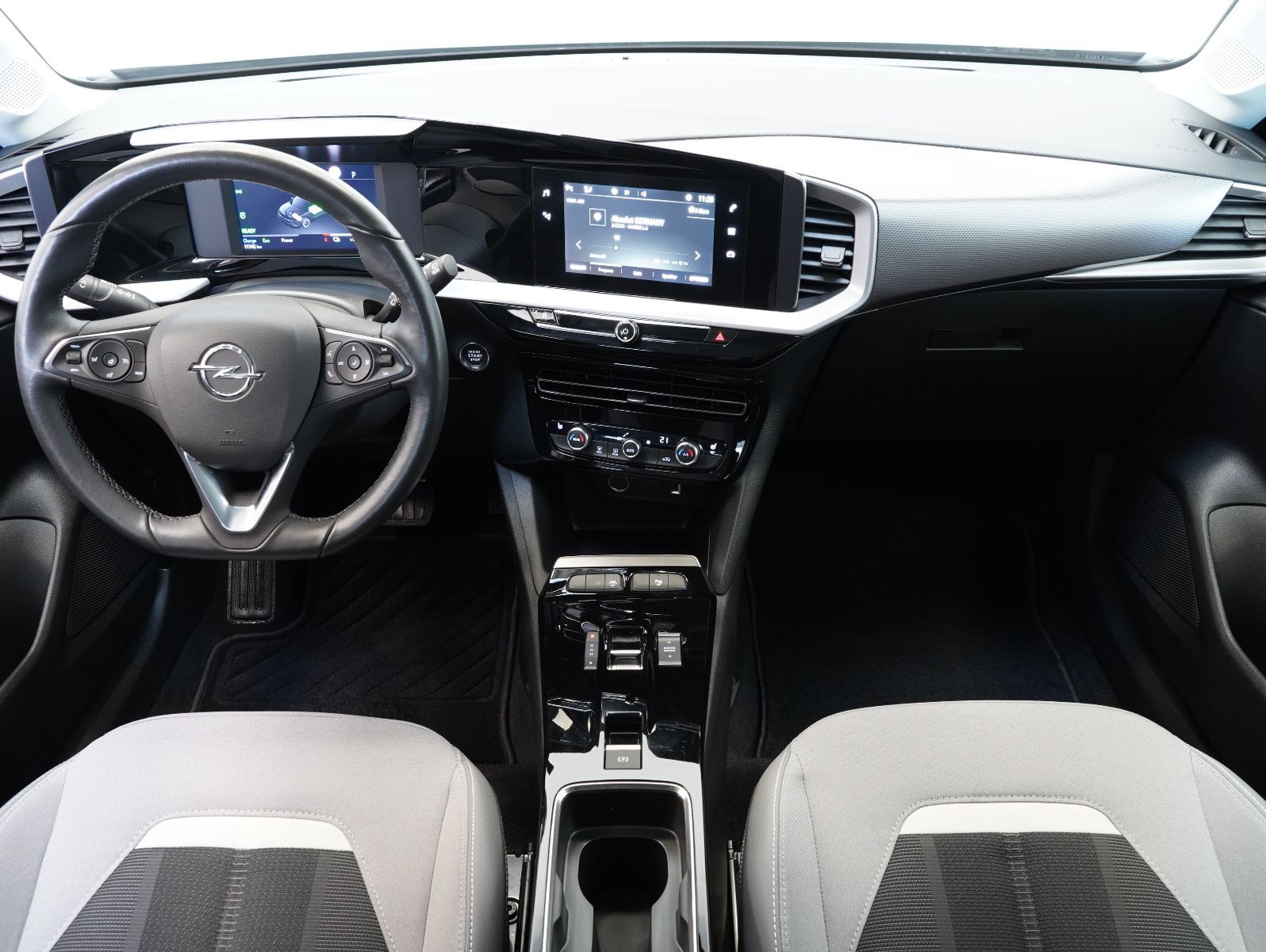 Fahrzeugabbildung Opel Mokka-e Elegance 50KWH/11KW/WÄRMEPUMPE/SOH