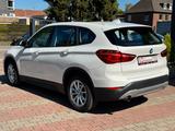 BMW X1 sDrive 18 i - BMW: Taxi