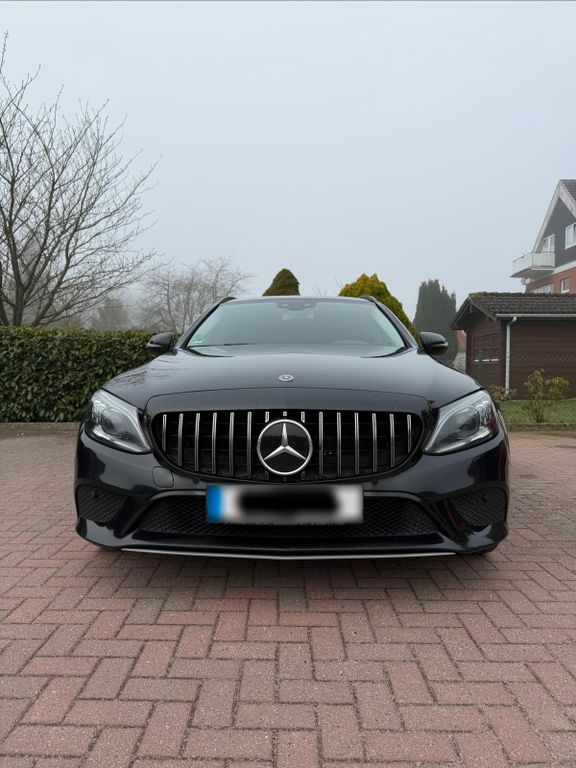Image of Mercedes-Benz C 220