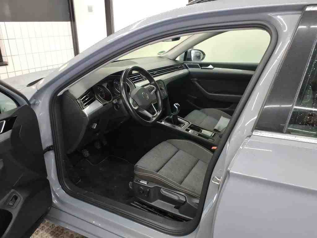 Volkswagen Passat Variant - Bild 8