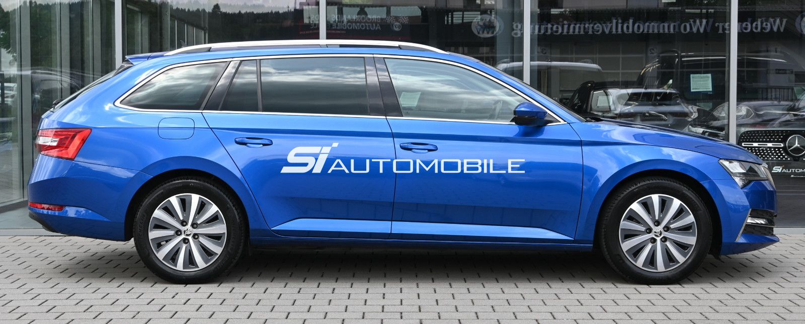Fahrzeugabbildung SKODA Superb 1.4 TSI iV DSG AMBITION COMBI °AHK°PANO°