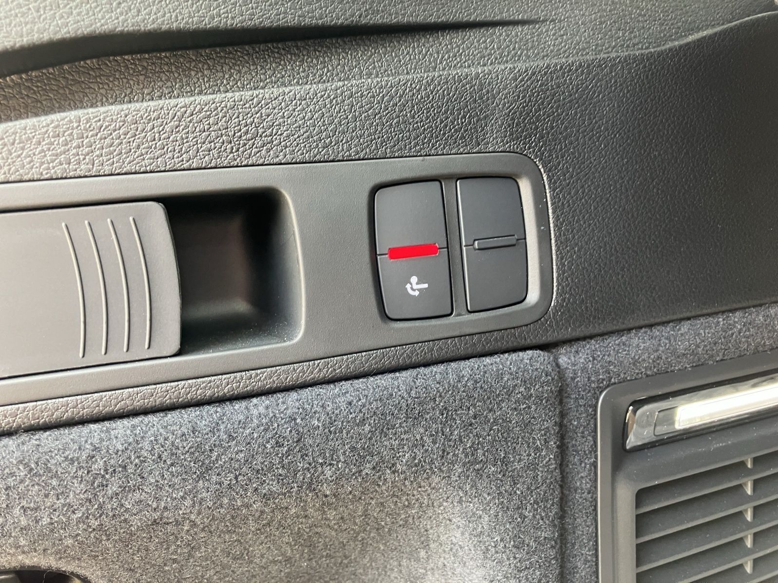 Fahrzeugabbildung Audi Q5 40 TFSI quattro advanced