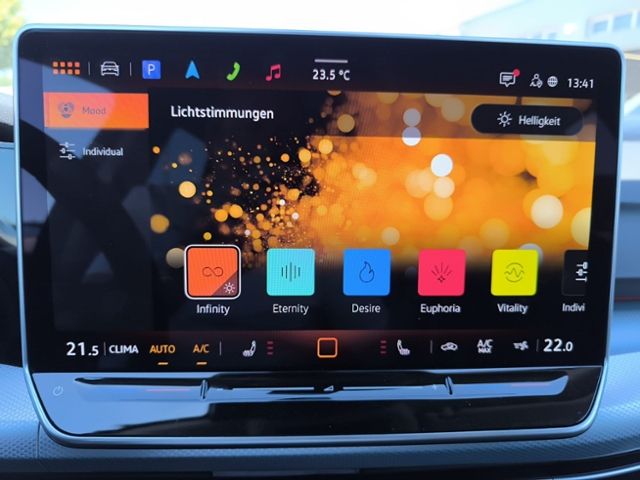 Fahrzeugabbildung Volkswagen Golf Variant 2.0 TDI DSG Goal AHK GJR NAVI AREA-
