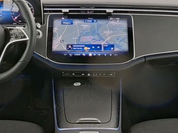Mercedes E 200 - 5