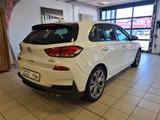Hyundai i30 N Line / NAVI / LED / - Hyundai i30 mit Benzin-Antrieb: Weiß