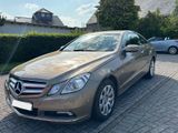 Mercedes-Benz E 250 Coupé E 250 CGI BlueEFFICIENCY AVANTG.... - Mercedes-Benz E-Class aus 2009