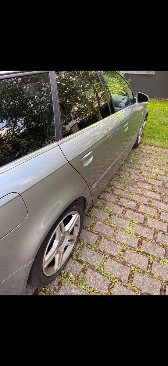 Audi A4 2006 — rear view
