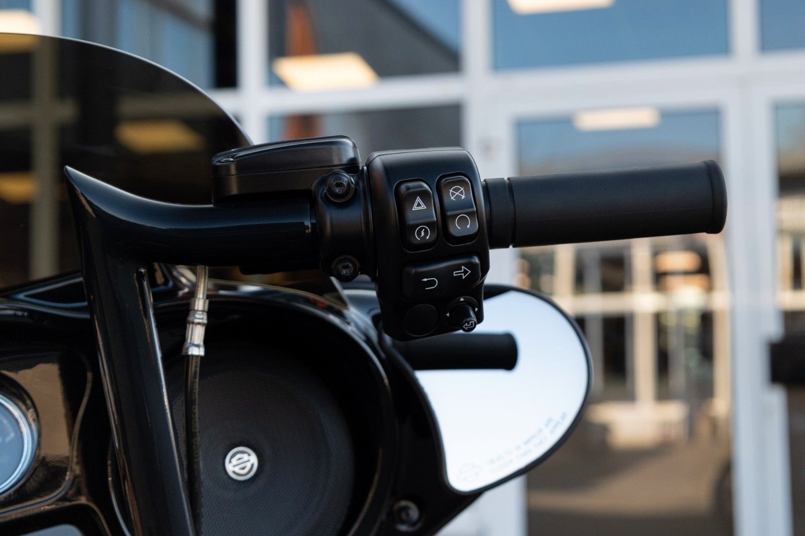 Fahrzeugabbildung Harley-Davidson FLHXST STREET GLIDE ST 117 - Kesstech -