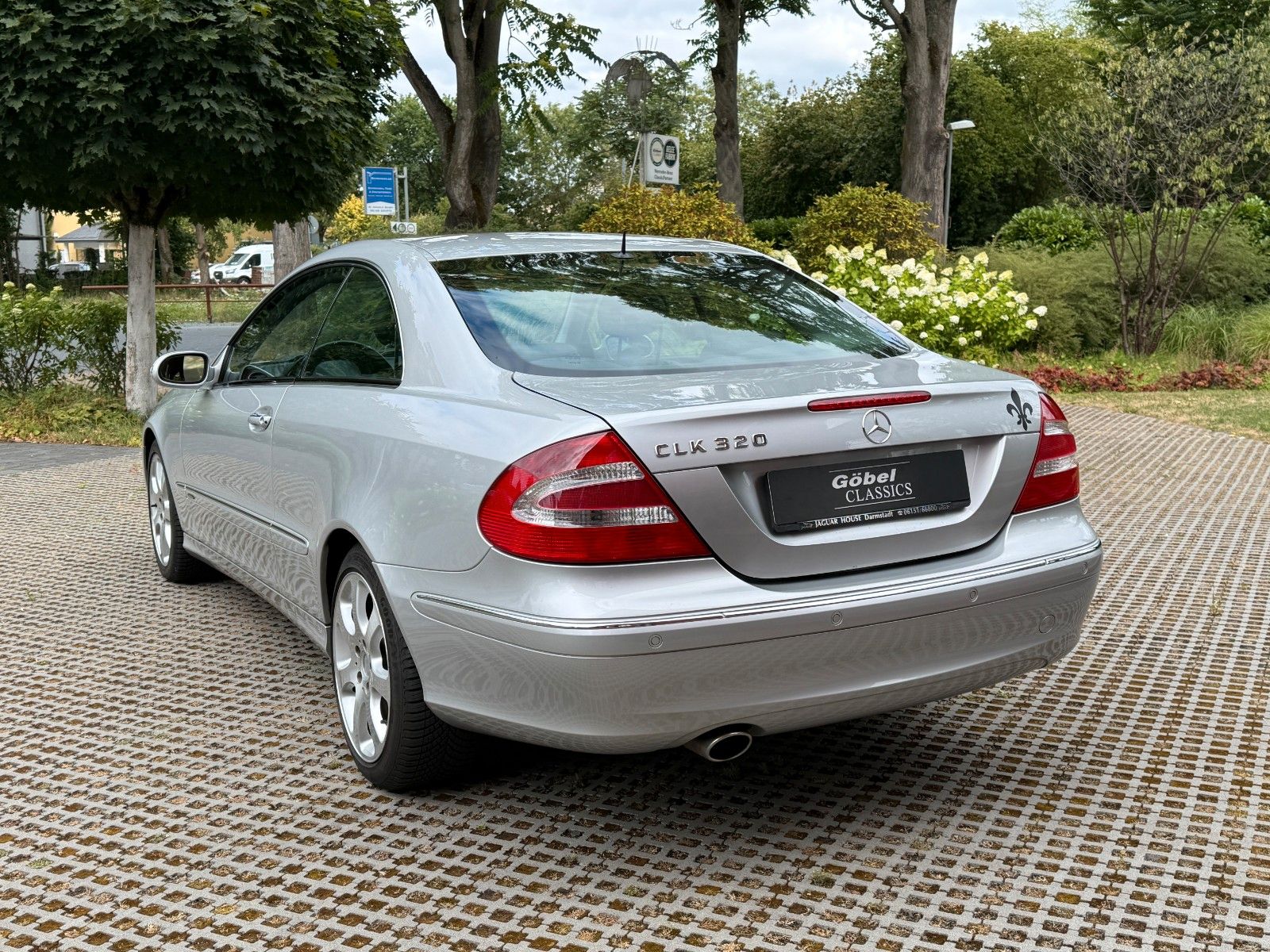 Fahrzeugabbildung Mercedes-Benz CLK 320
