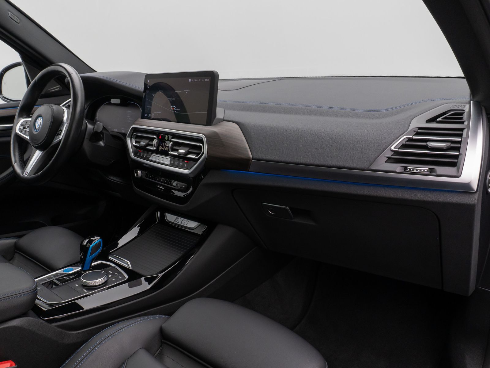 Fahrzeugabbildung BMW iX3 Impressive M Sport Panorama 360°HUD DAB H/K