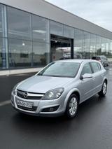Opel Astra 1.6 Ecotec INNOVATION "110 Jahre" 85kW... - Opel Astra mit Benzin-Antrieb: Limousine, 1.8