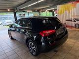 Mercedes-Benz A -Klasse 180 d*Teilleder*Spurhalter*Navi* - Mercedes-Benz A 180 mit Diesel-Antrieb: Navigationssystem