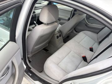 BMW 320 - 6