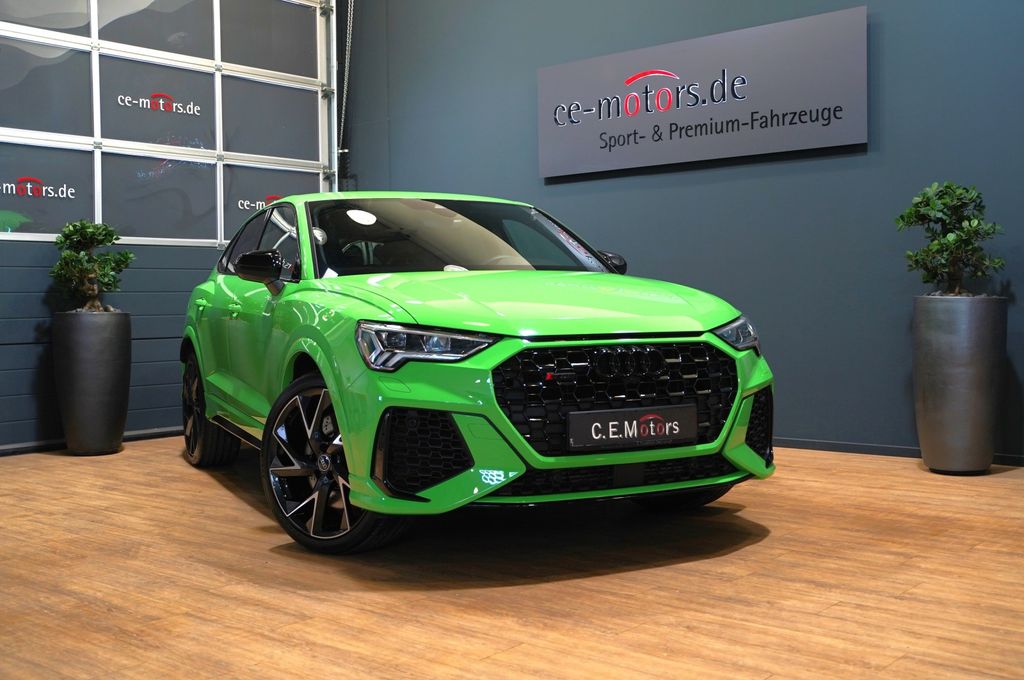 Audi RSQ3