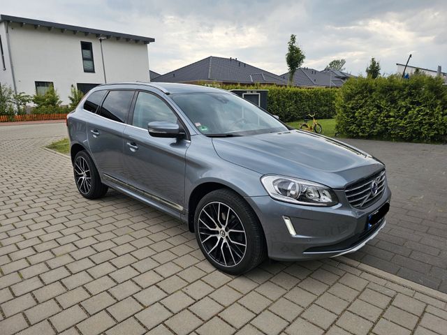 Volvo XC60 D3 Sum. Leder 20" Alu Navi Memory SHZ Kam 