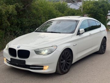 BMW 550 Gran Turismo - 1