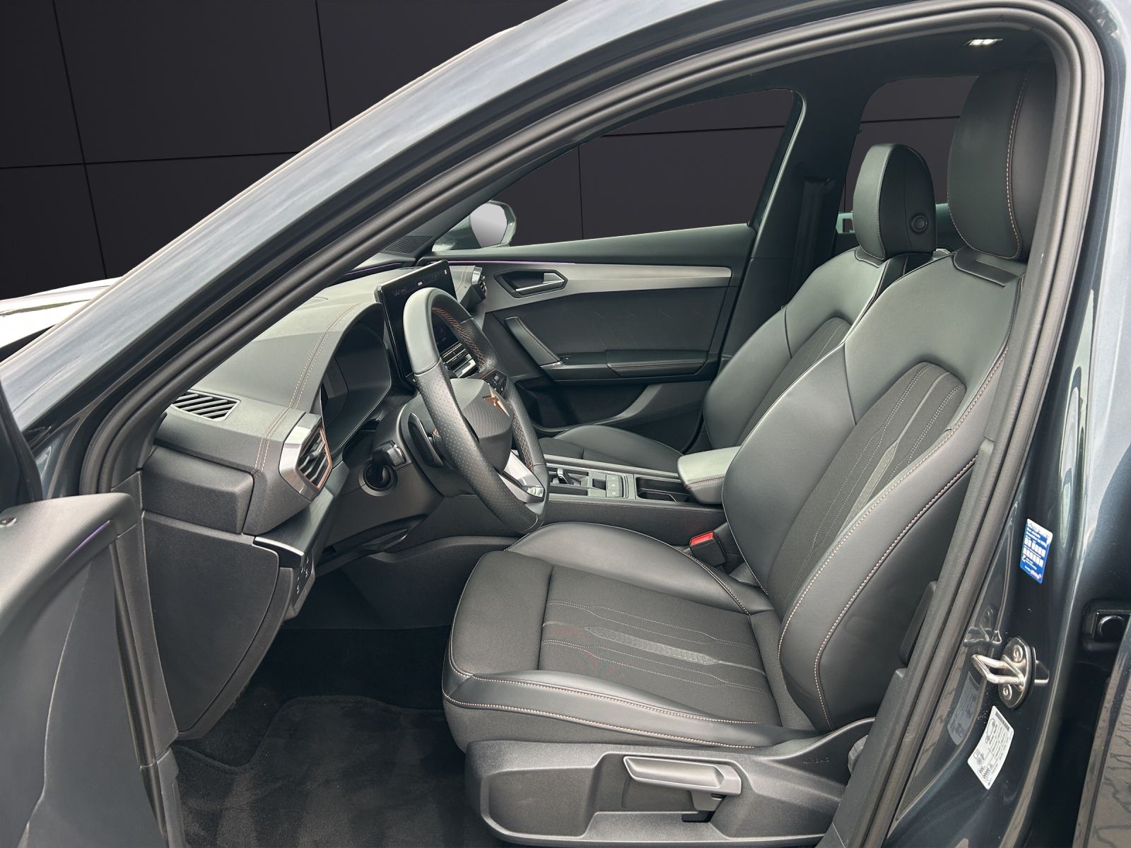 Fahrzeugabbildung CUPRA Formentor DSG LED Navi ACC AHK PANO RFK Virtual