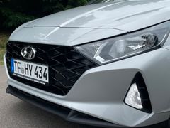 Fahrzeugabbildung Hyundai i20 1.0 T-GDI  Connect & Go *Navi*Sitzhzg*BOSE*