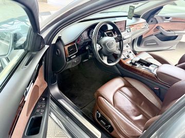 Audi A8 - 10