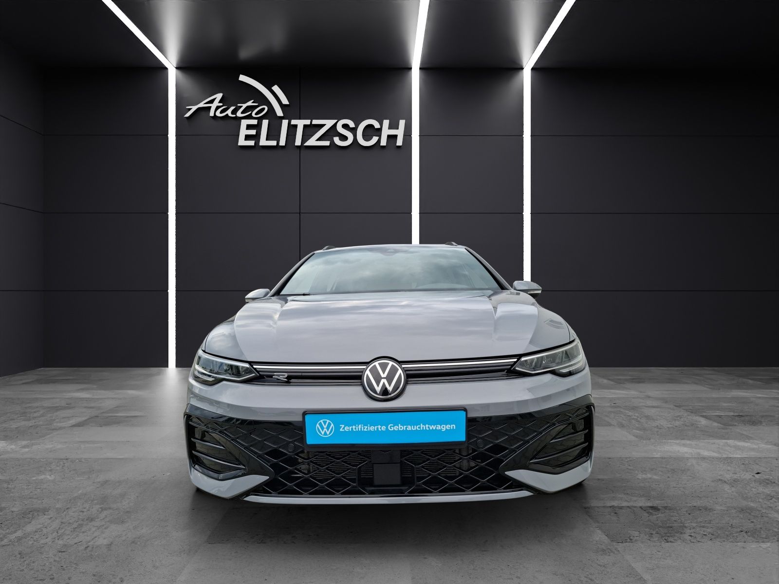Fahrzeugabbildung Volkswagen Golf VIII Variant eTSI R-Line DSG Standhzg. LED