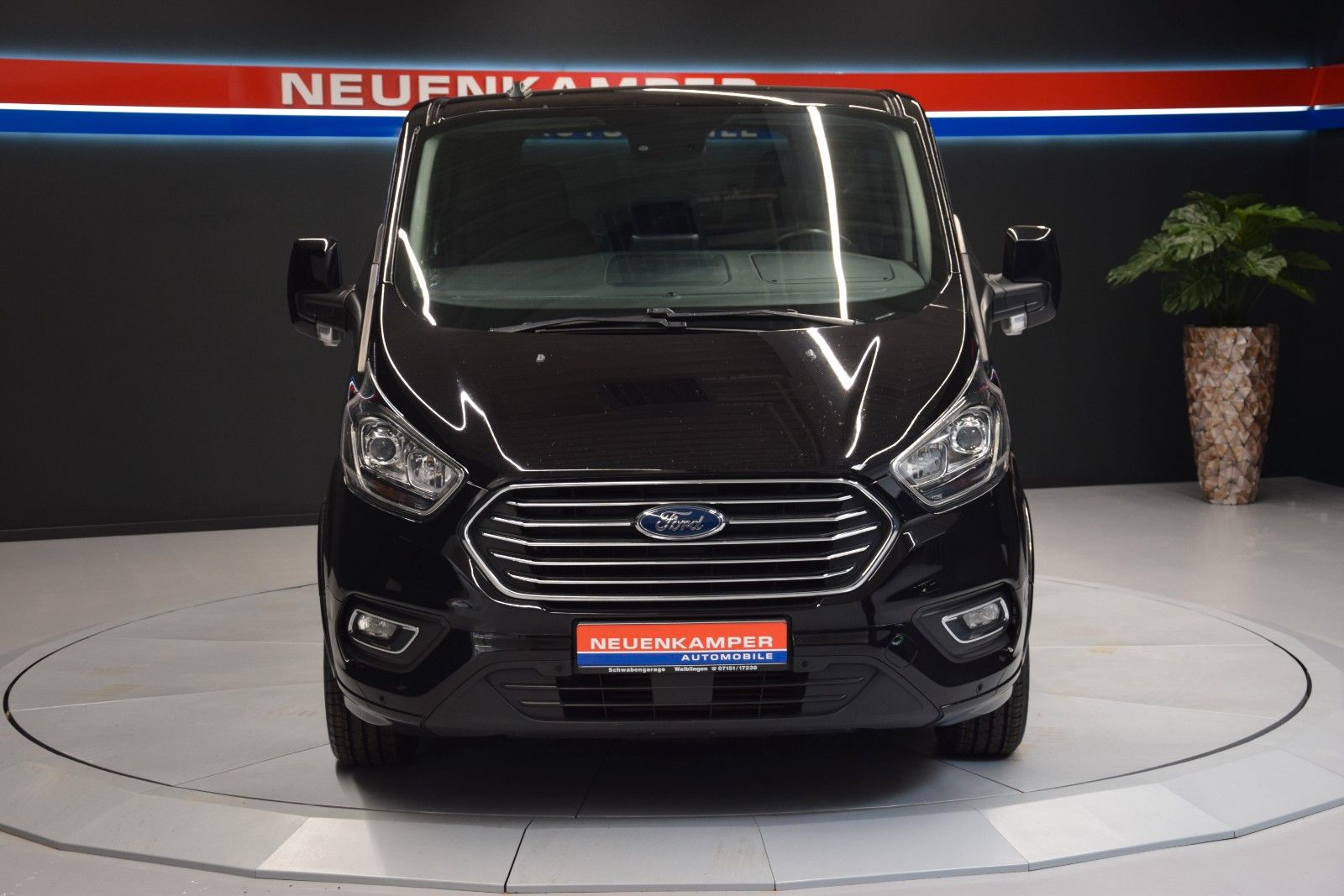 Fahrzeugabbildung Ford Custom 320 L1 Leder Navi Autom. Kamera