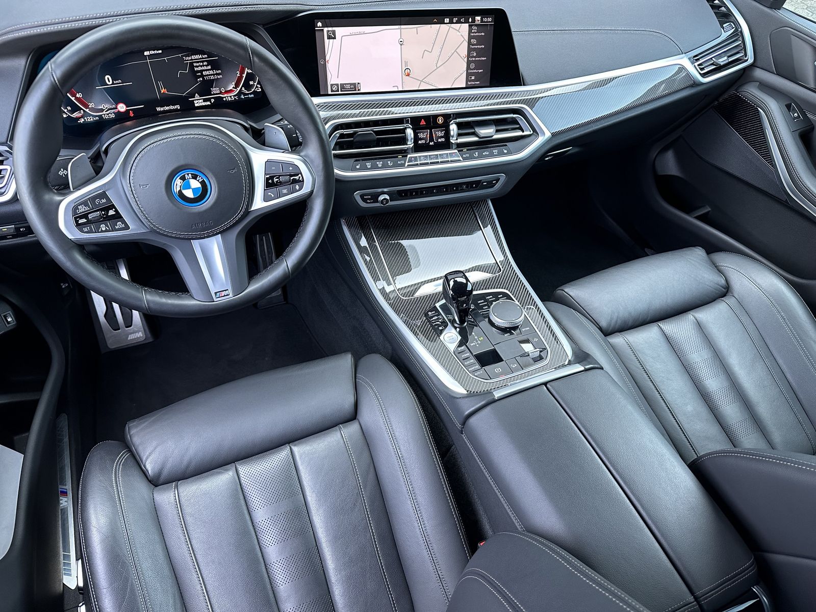 Fahrzeugabbildung BMW X5 xDrive45e M-Sport NAV+LASER+AHK+ACC+360°+22ZO