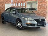 Volkswagen Passat Lim.2.0TDI-PDC-AHK-SHZ-Tempomat-Alu - Volkswagen Passat aus 2010: TDI