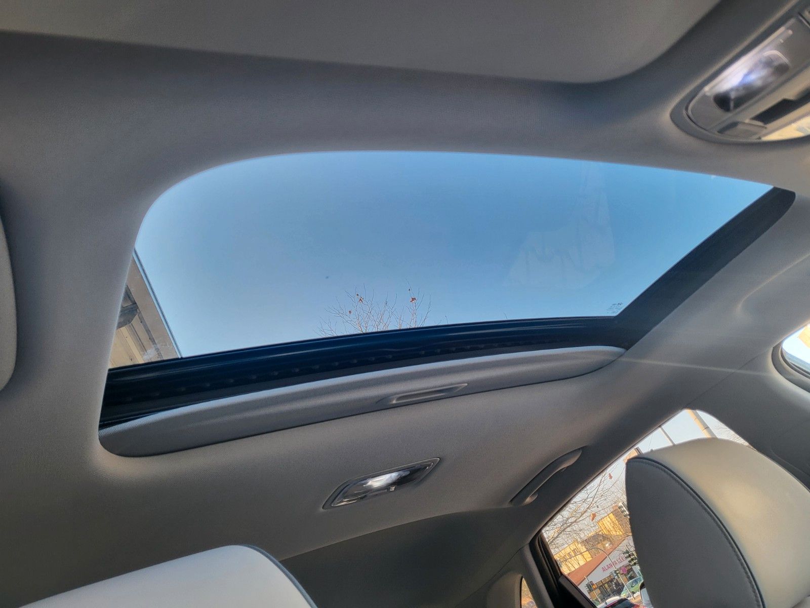 Fahrzeugabbildung Hyundai KONA Elektro 64kWh Premium NAVI LEDER SITZP SD