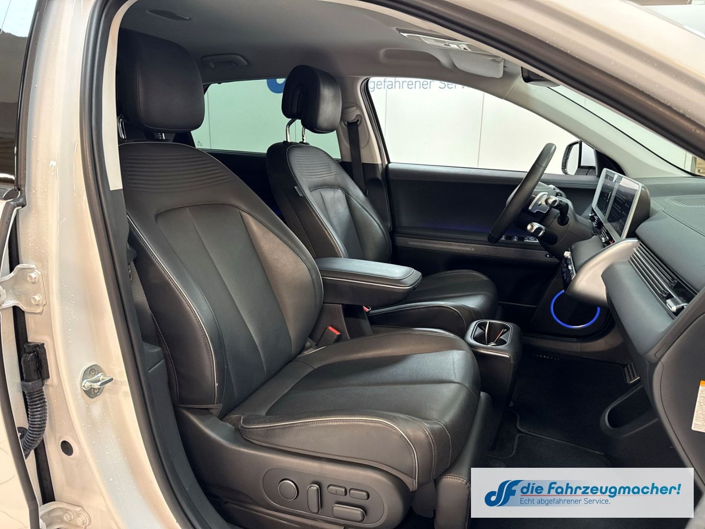 Fahrzeugabbildung Hyundai IONIQ 5 Uniq Elektro HUD El. Fondsitzverst. Navi