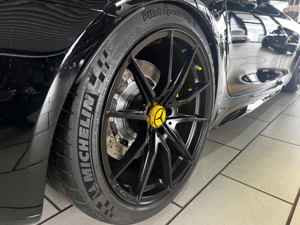 Mercedes-Benz AMG GT R