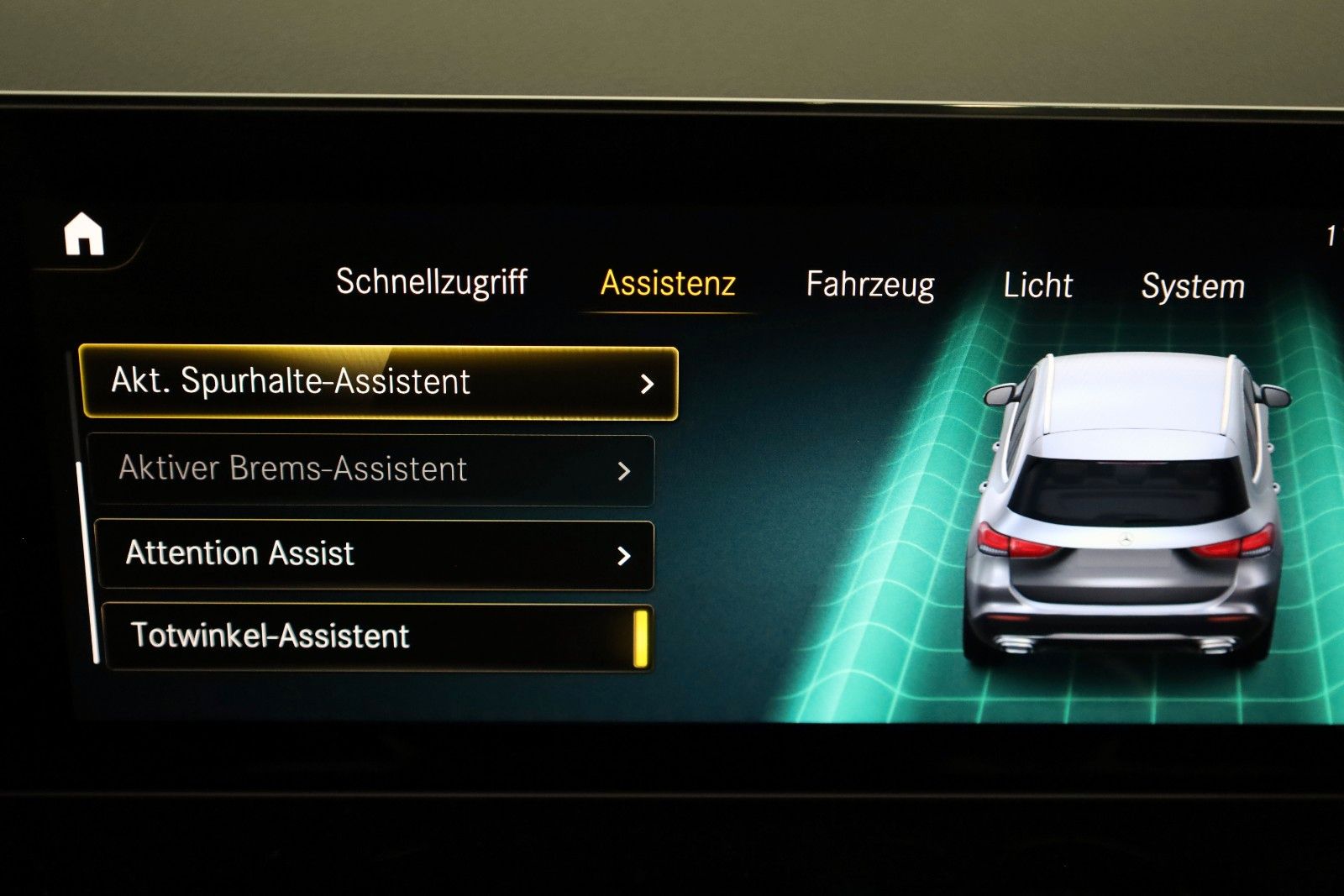 Fahrzeugabbildung Mercedes-Benz GLA 250 e, Progressive,Leder,Panorama,LED,Kamera