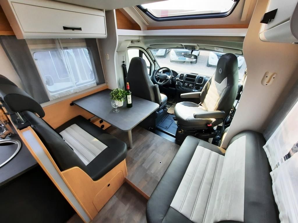 Fahrzeugabbildung Sunlight T 67 Adventure Edition Verfüg./Sparen Sie 12.121