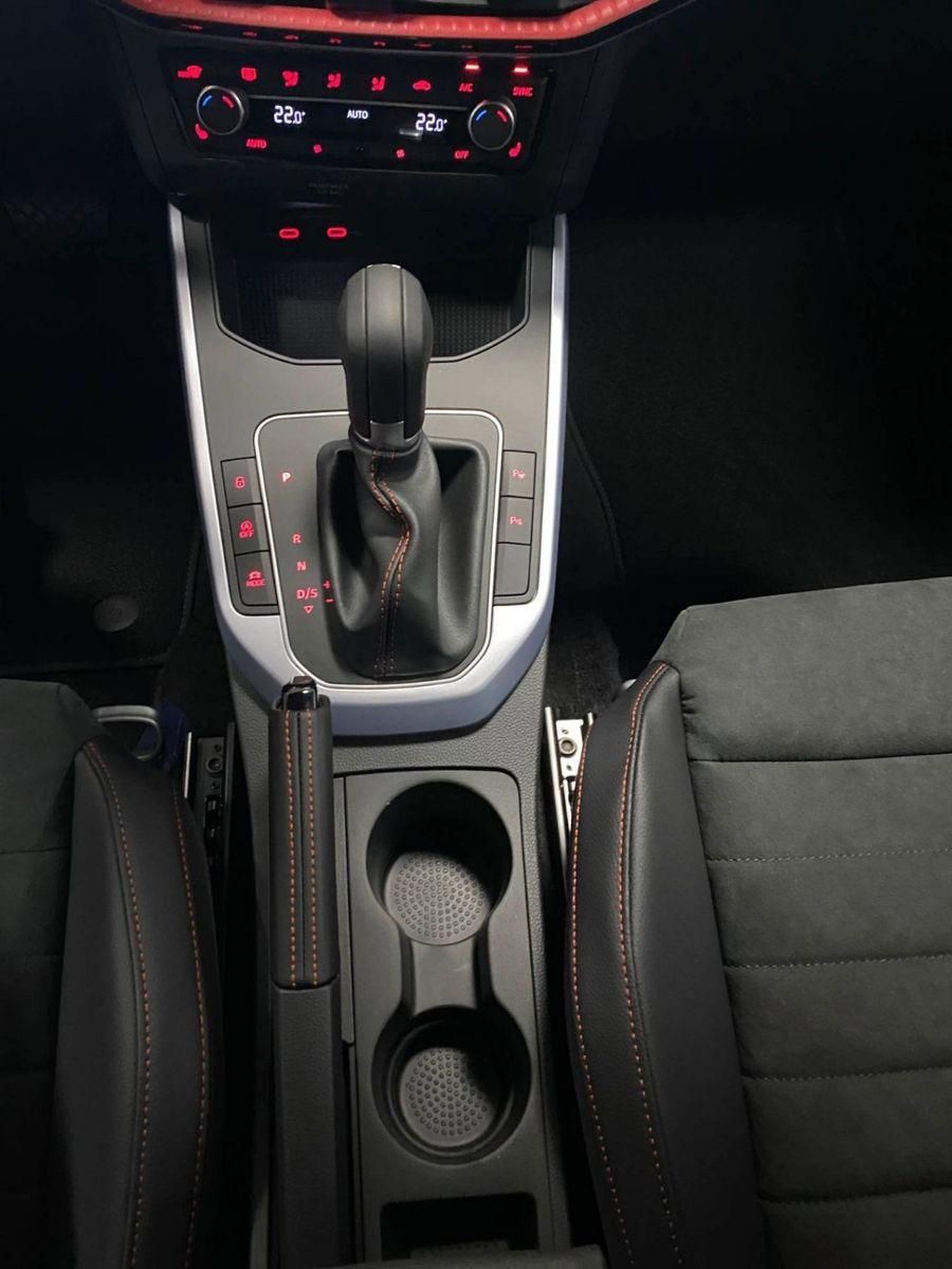 Fahrzeugabbildung SEAT Arona 1.5 TSI FR DSG GARANTIE 5+ACC+AHK+Spurwech