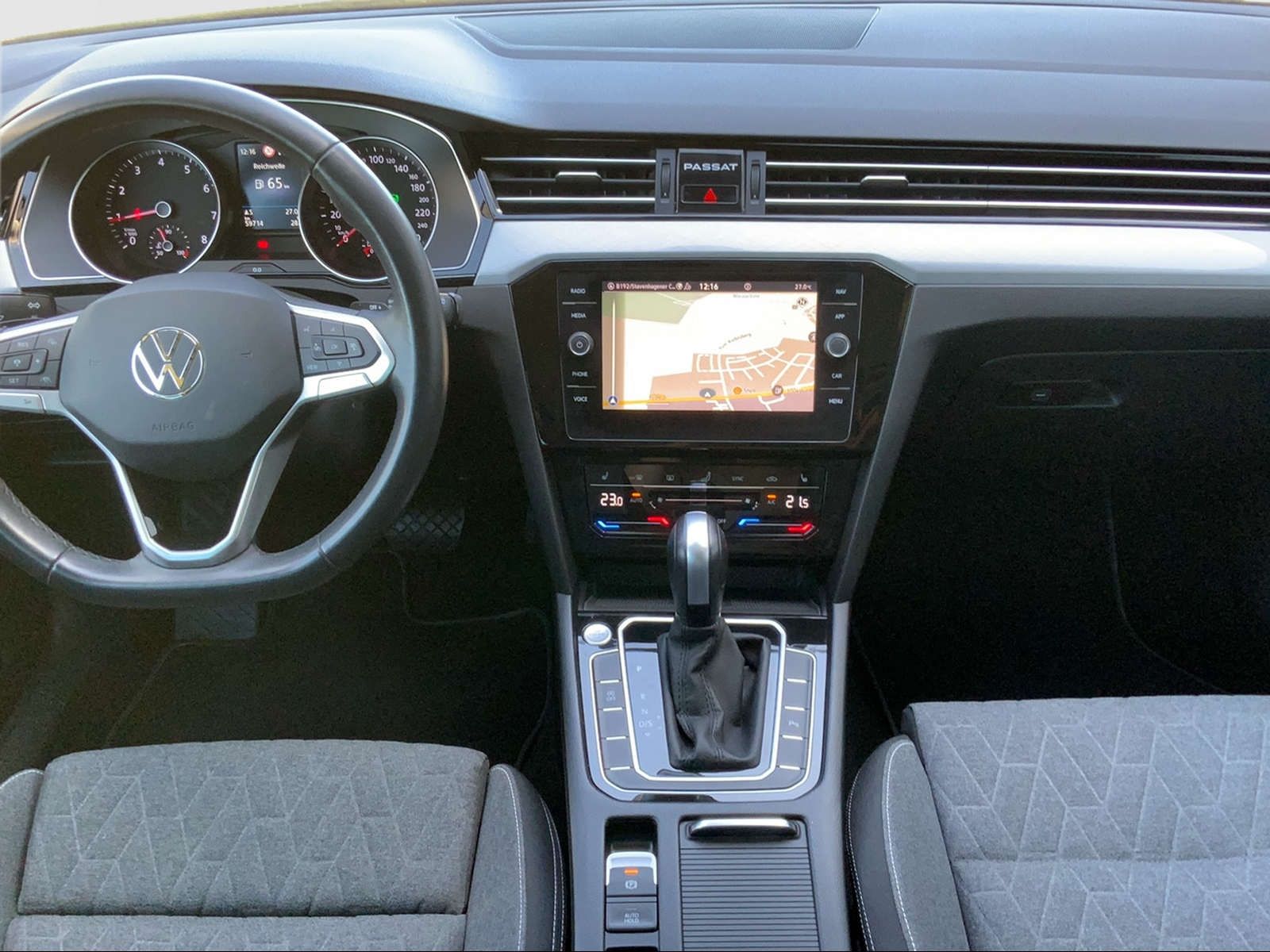 Passat Variant 1.5 TSI Business RFK,SHZ,NAV, LED