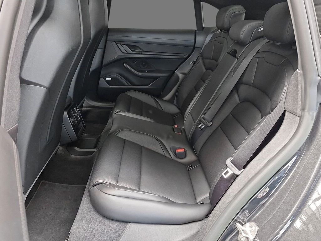PORSCHE Taycan 2022