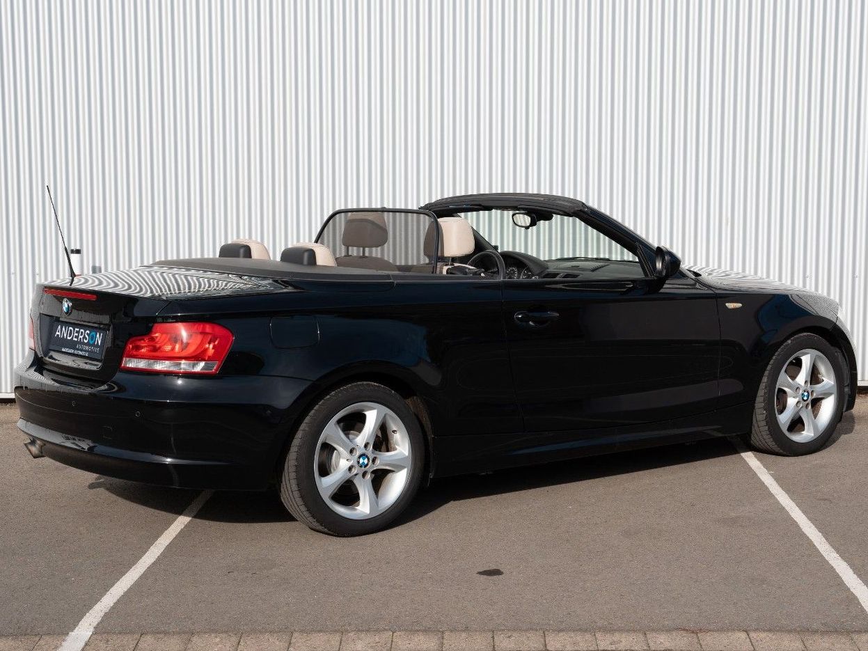 Fahrzeugabbildung BMW 118i CABRIO XENON PDC 1.HD SHZ USB