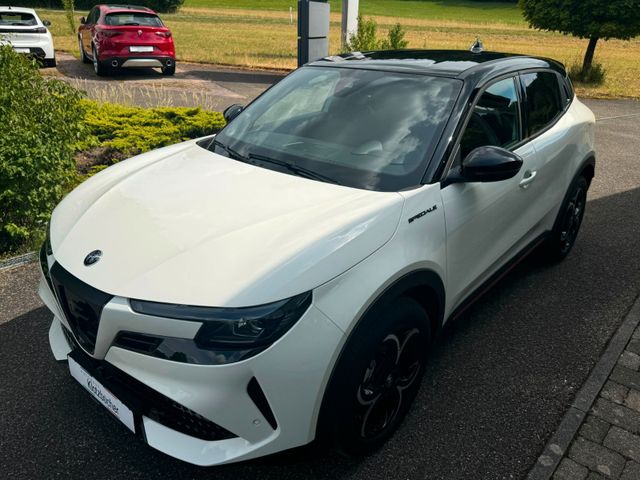 ALFA ROMEO Junior Ibrida 1.2 VGT 48V-Hybrid 107 kW Speciale