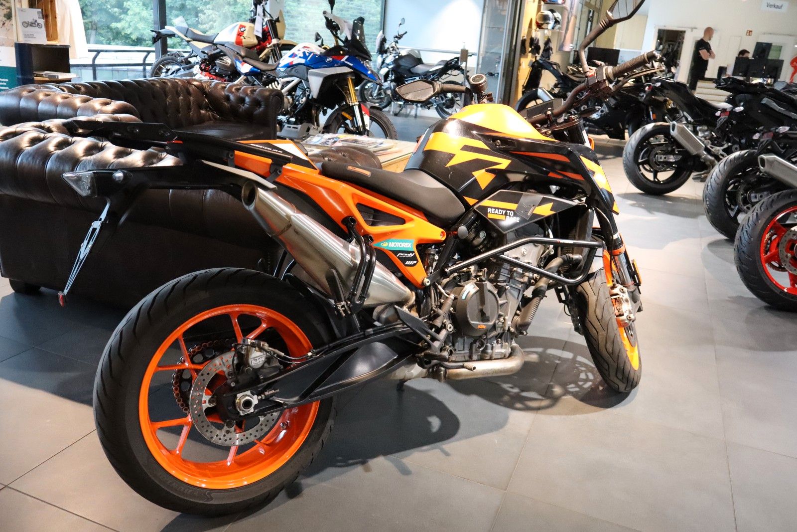 Fahrzeugabbildung KTM 890 Duke GP